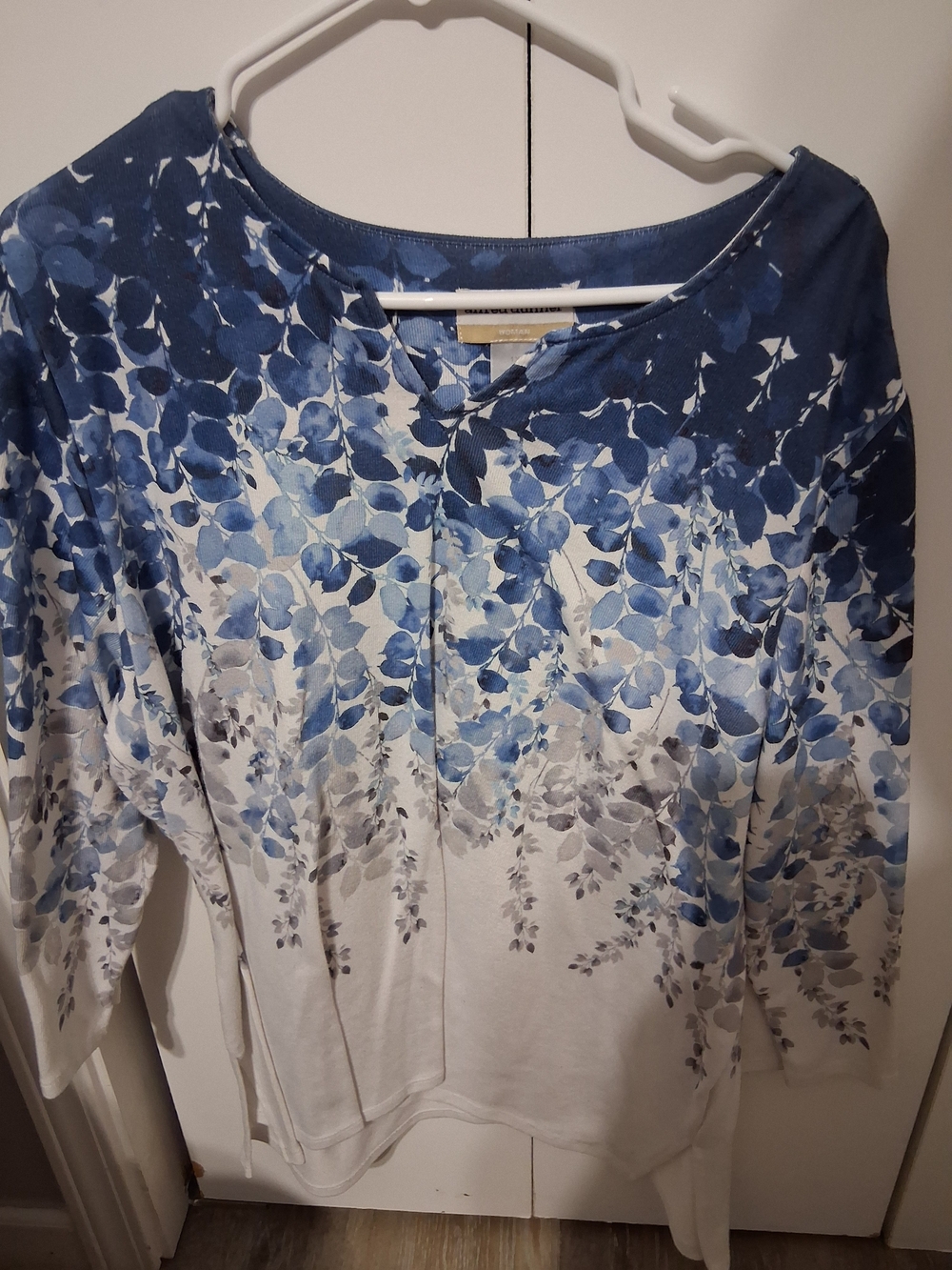 Alfred Dunner Blue and White Floral Gradient Crew Neck Sweater